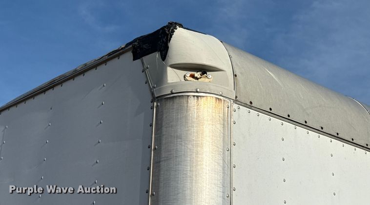 image for item EU4018 2009 Isuzu NPR box truck