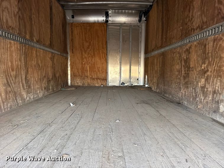 image for item EU4018 2009 Isuzu NPR box truck