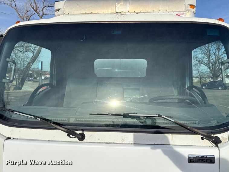 image for item EU4018 2009 Isuzu NPR box truck