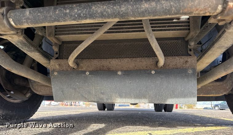 image for item EU4018 2009 Isuzu NPR box truck