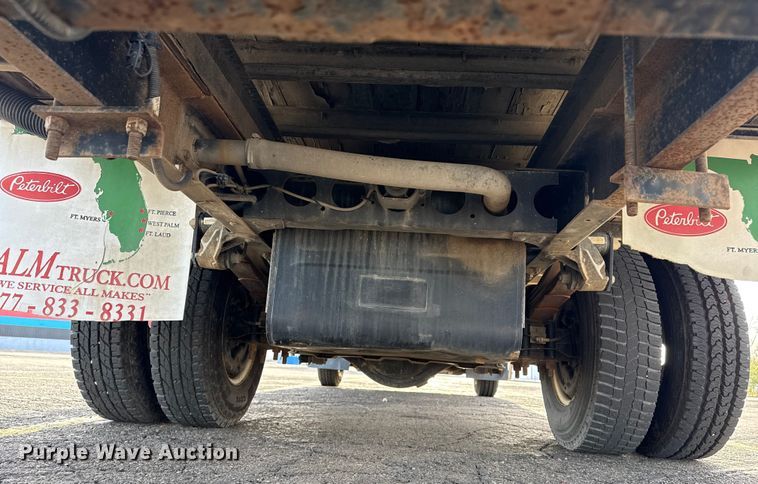 image for item EU4018 2009 Isuzu NPR box truck