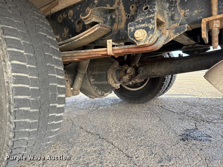 image for item EU4018 2009 Isuzu NPR box truck