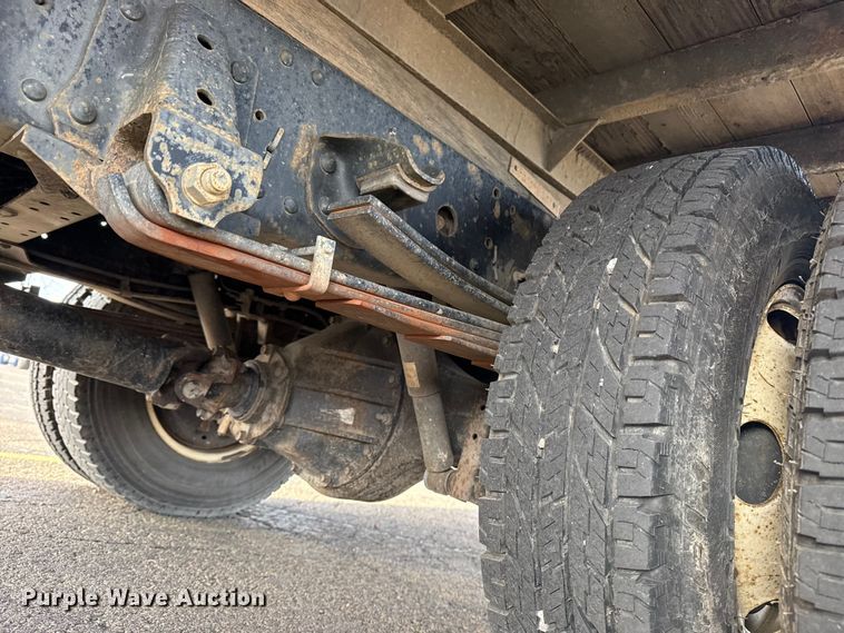 image for item EU4018 2009 Isuzu NPR box truck