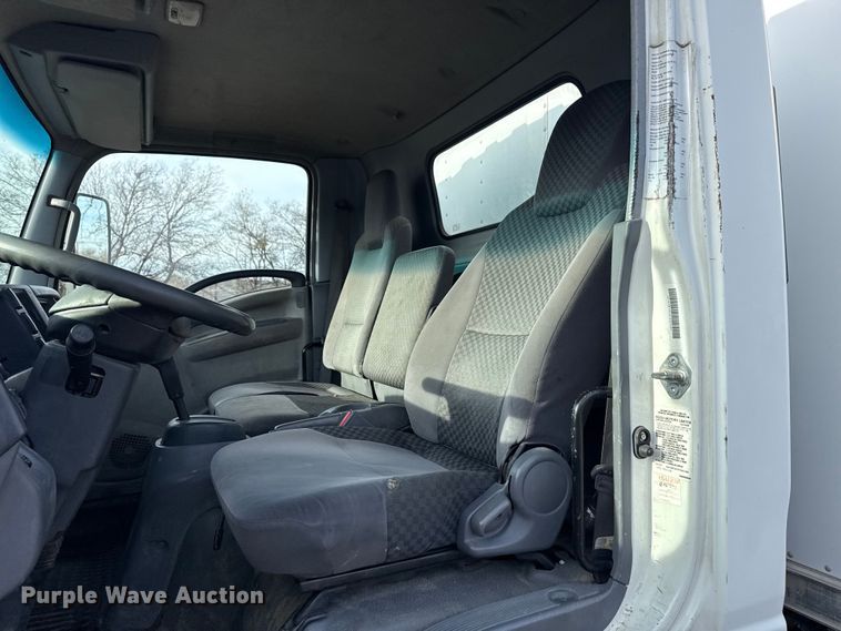 image for item EU4018 2009 Isuzu NPR box truck