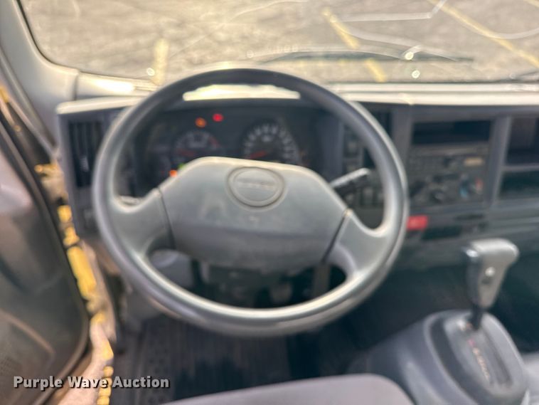 image for item EU4018 2009 Isuzu NPR box truck