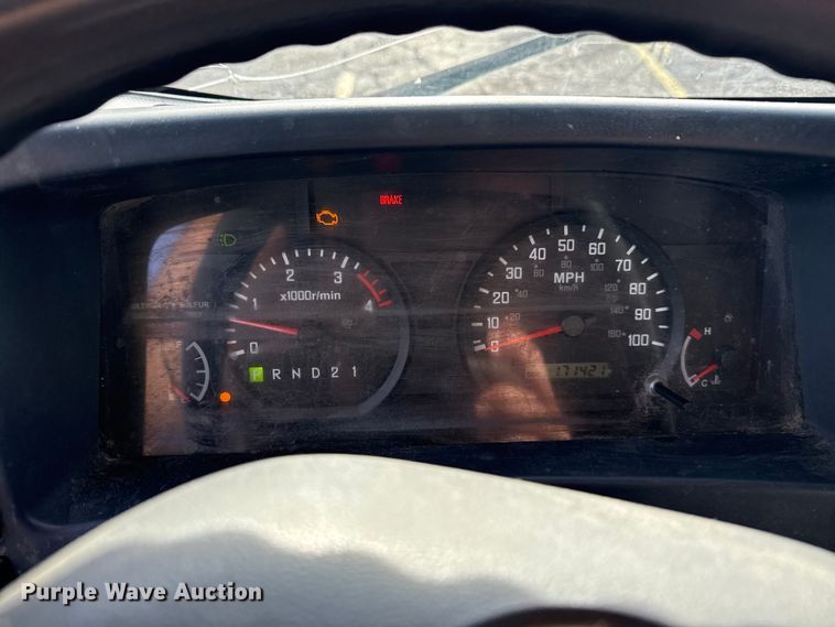 image for item EU4018 2009 Isuzu NPR box truck