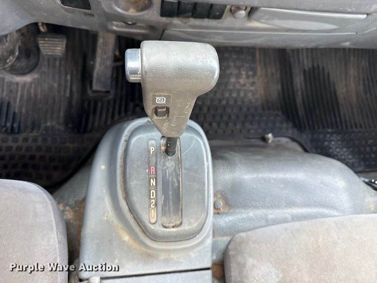 image for item EU4018 2009 Isuzu NPR box truck