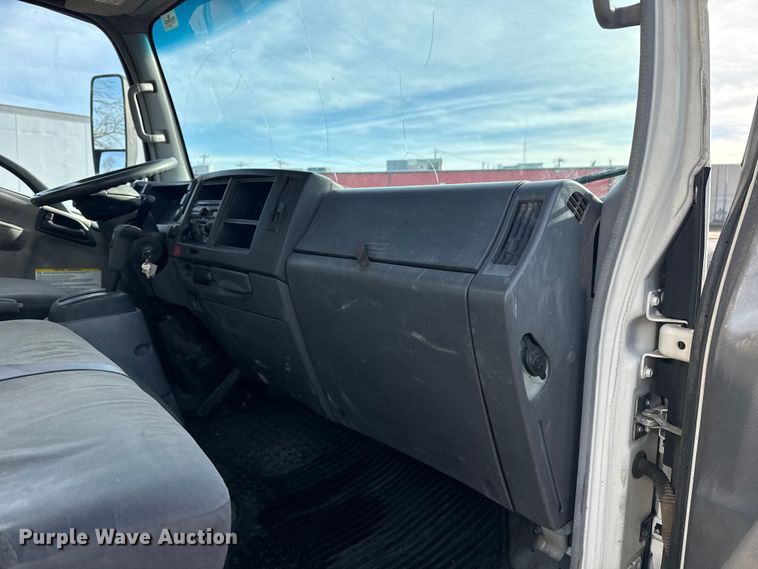 image for item EU4018 2009 Isuzu NPR box truck