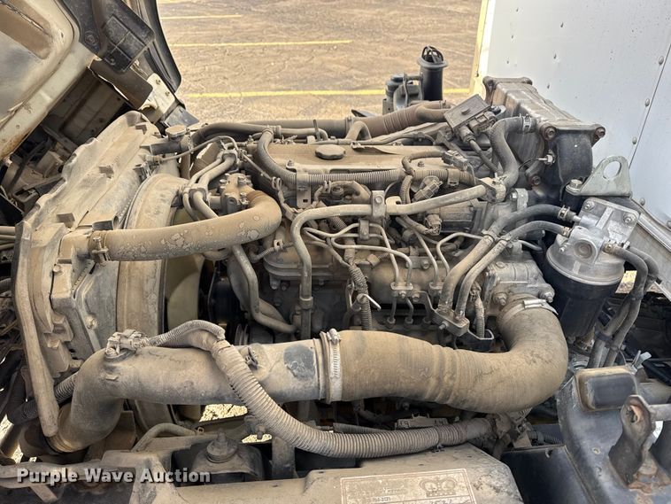 image for item EU4018 2009 Isuzu NPR box truck