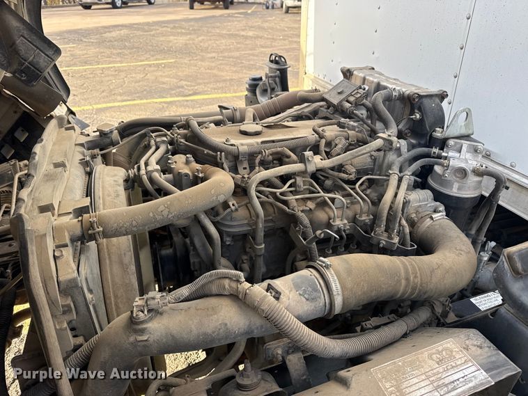 image for item EU4018 2009 Isuzu NPR box truck