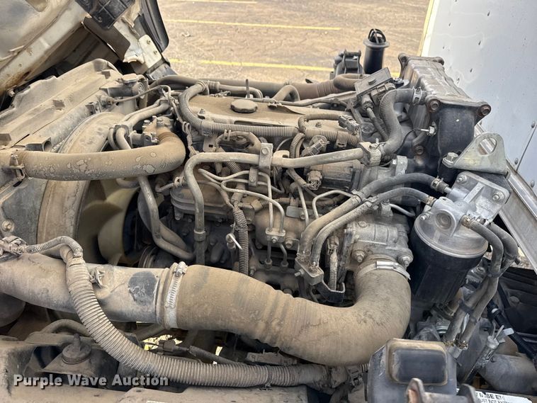 image for item EU4018 2009 Isuzu NPR box truck