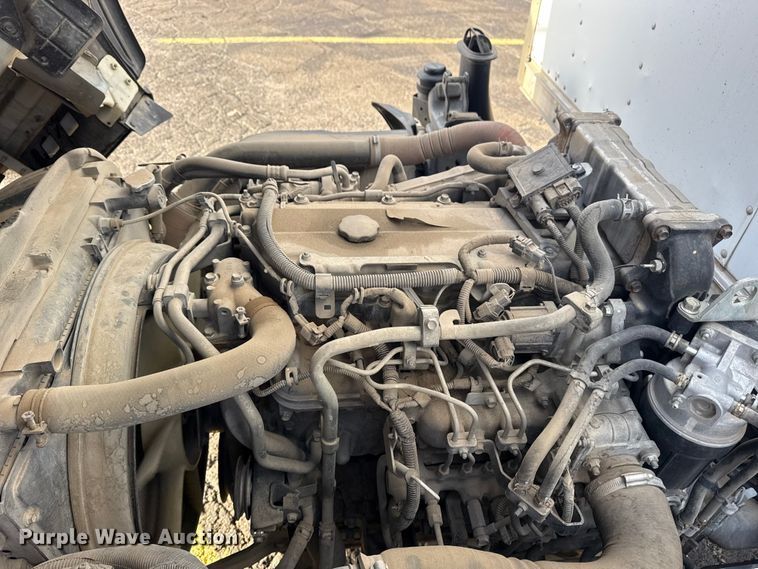 image for item EU4018 2009 Isuzu NPR box truck