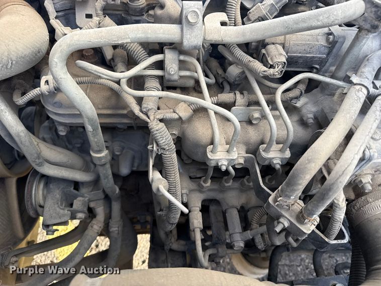 image for item EU4018 2009 Isuzu NPR box truck