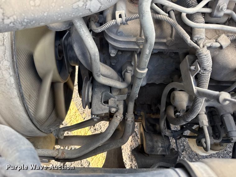 image for item EU4018 2009 Isuzu NPR box truck