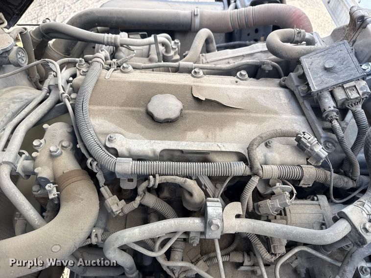 image for item EU4018 2009 Isuzu NPR box truck