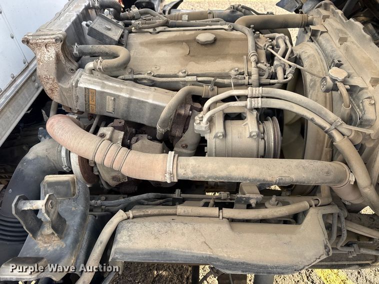 image for item EU4018 2009 Isuzu NPR box truck