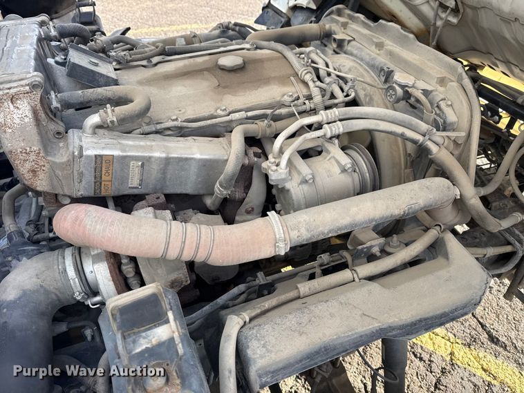 image for item EU4018 2009 Isuzu NPR box truck