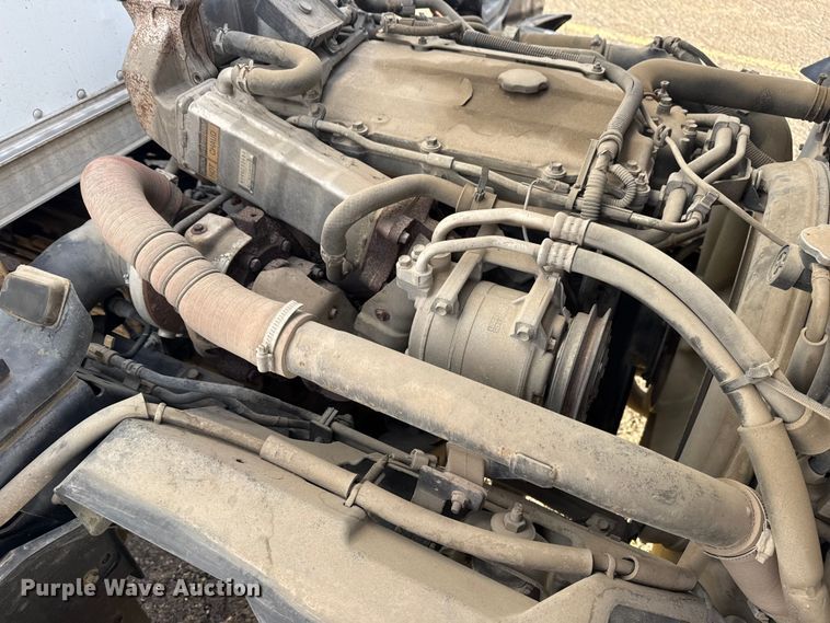 image for item EU4018 2009 Isuzu NPR box truck