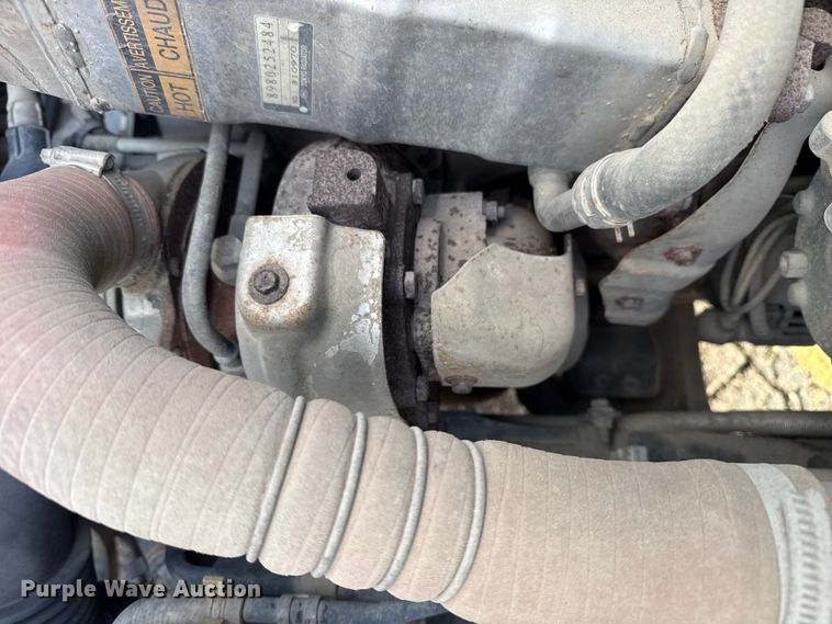 image for item EU4018 2009 Isuzu NPR box truck