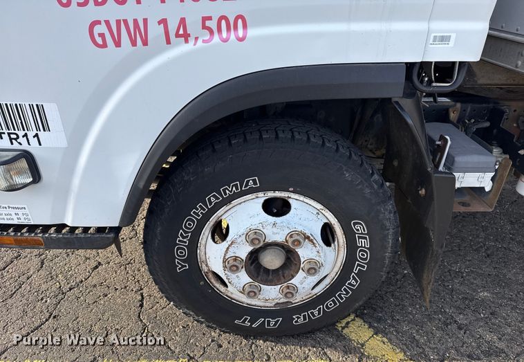 image for item EU4018 2009 Isuzu NPR box truck