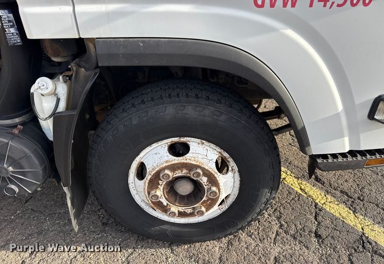 image for item EU4018 2009 Isuzu NPR box truck