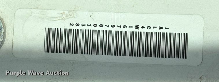 image for item EU4018 2009 Isuzu NPR box truck