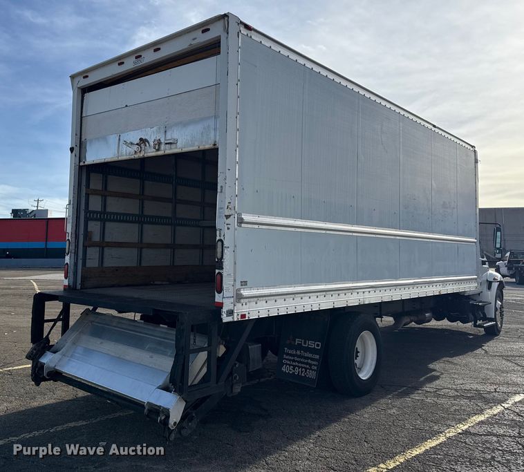 image for item EU4019 2010 International 4300 box truck