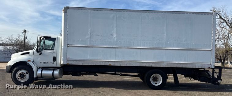 image for item EU4019 2010 International 4300 box truck