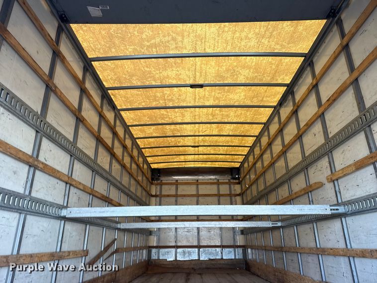 image for item EU4019 2010 International 4300 box truck