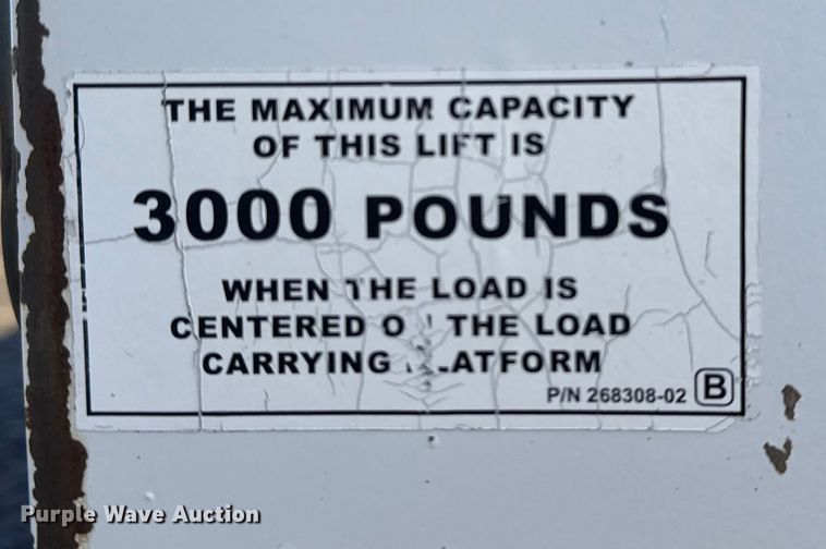 image for item EU4019 2010 International 4300 box truck