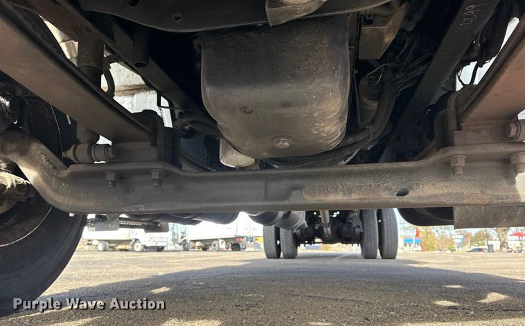 image for item EU4019 2010 International 4300 box truck