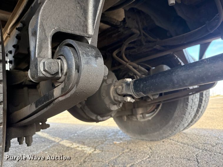 image for item EU4019 2010 International 4300 box truck