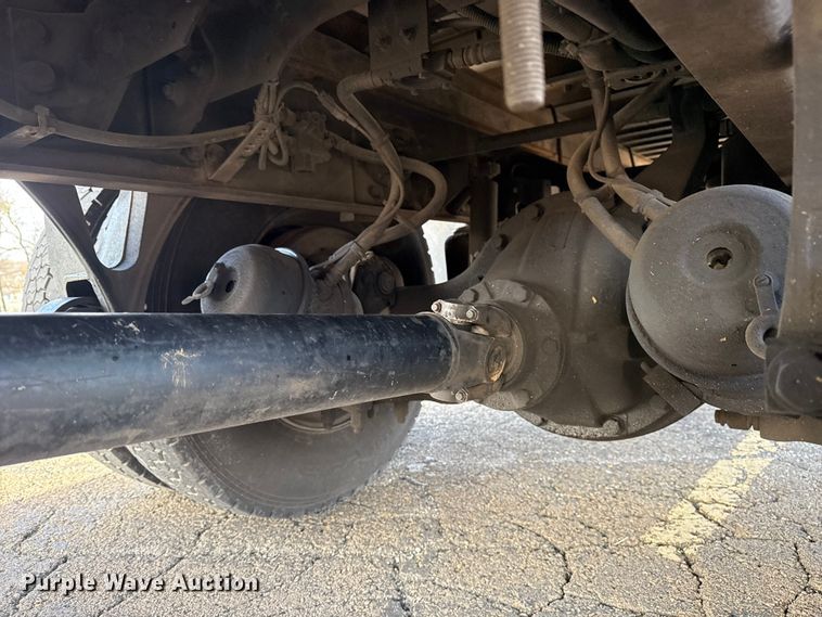 image for item EU4019 2010 International 4300 box truck