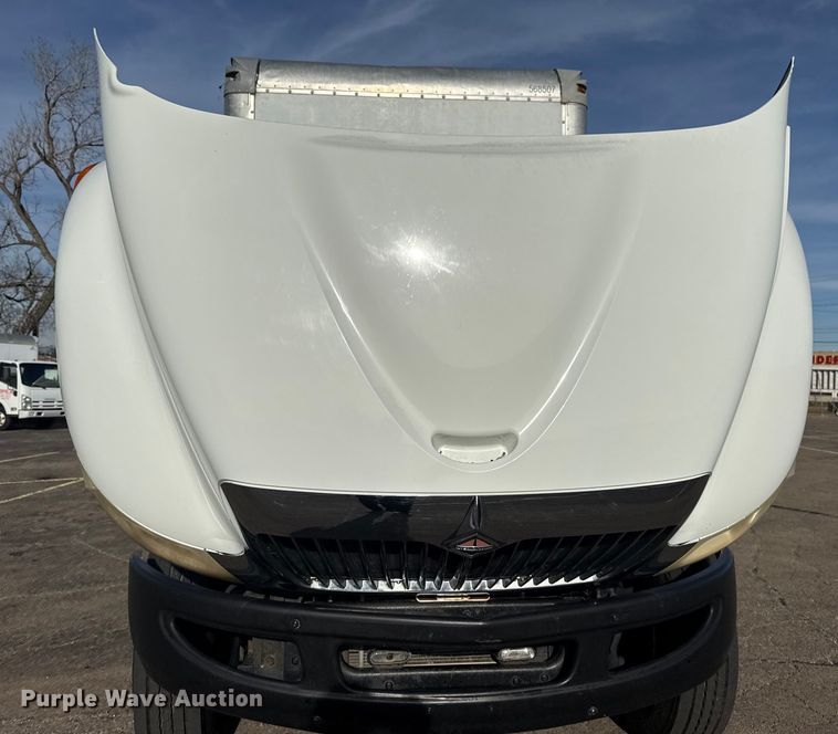 image for item EU4019 2010 International 4300 box truck