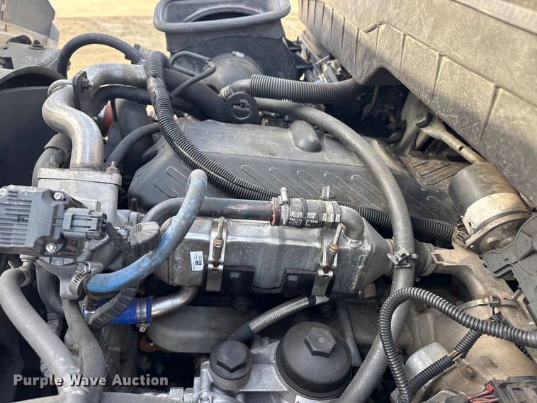 image for item EU4019 2010 International 4300 box truck