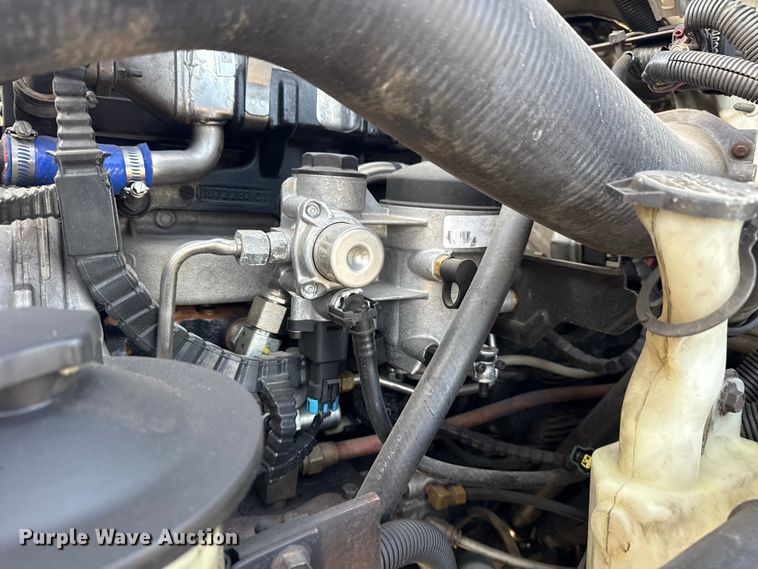 image for item EU4019 2010 International 4300 box truck