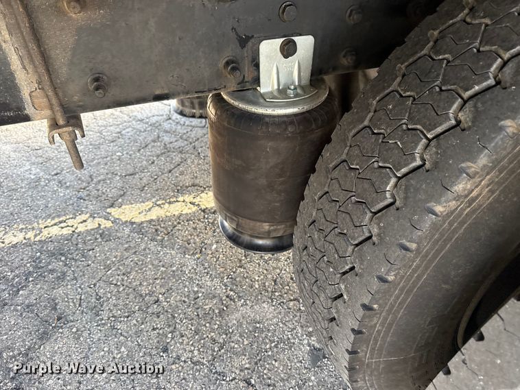 image for item EU4019 2010 International 4300 box truck