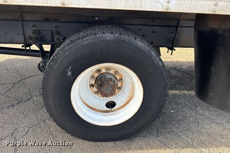 image for item EU4019 2010 International 4300 box truck