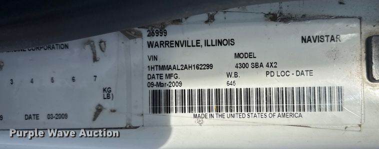 image for item EU4019 2010 International 4300 box truck