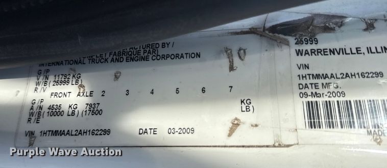 image for item EU4019 2010 International 4300 box truck