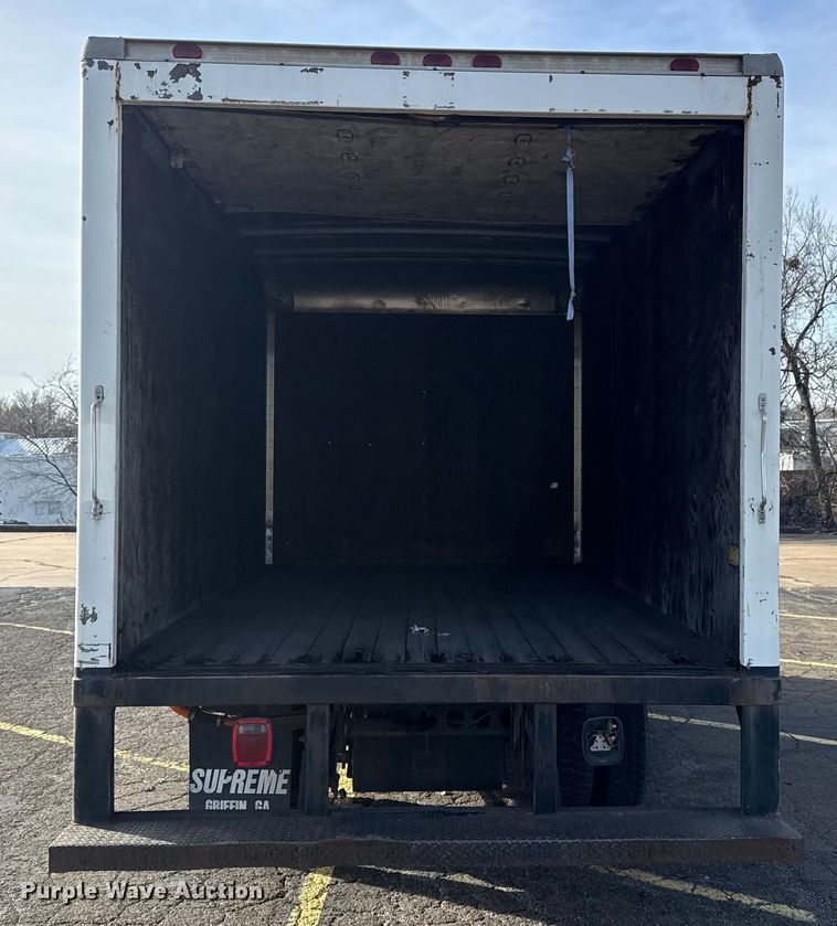 image for item EU4020 2001 Chevrolet W3500 box truck