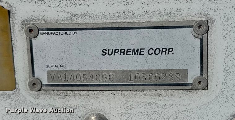 image for item EU4020 2001 Chevrolet W3500 box truck