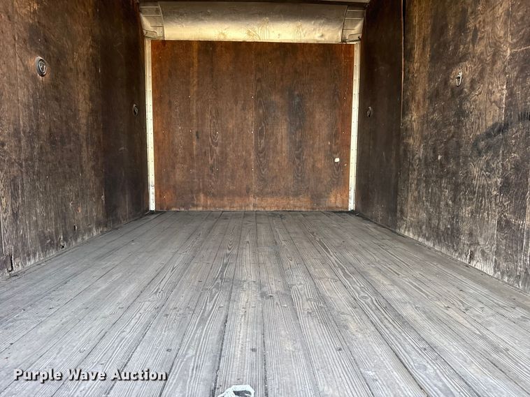 image for item EU4020 2001 Chevrolet W3500 box truck