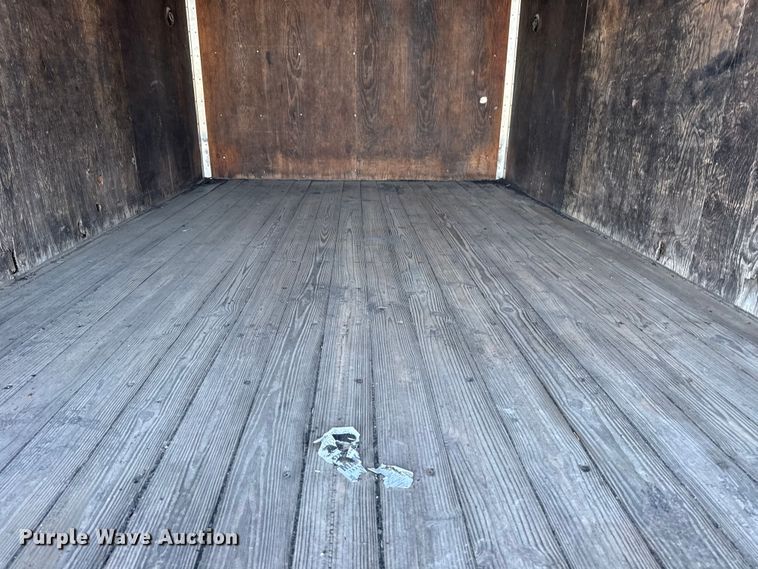 image for item EU4020 2001 Chevrolet W3500 box truck