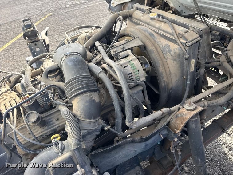 image for item EU4020 2001 Chevrolet W3500 box truck