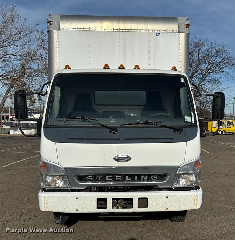 image for item EU4021 2007 Sterling 500 box truck