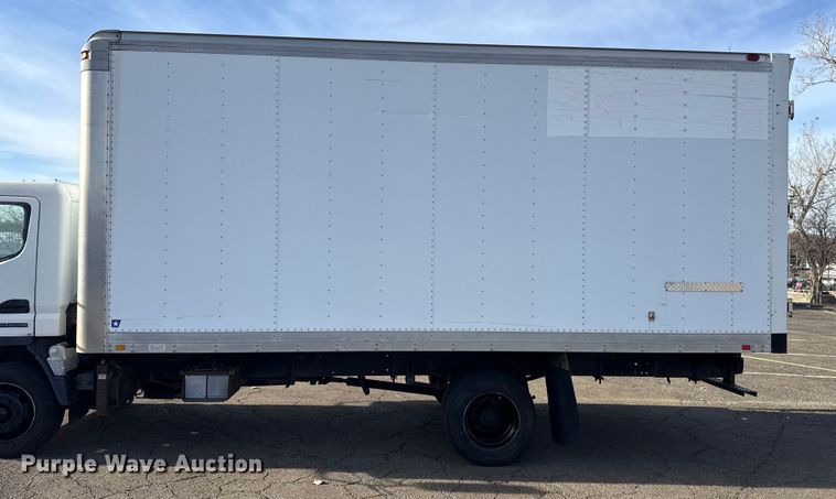 image for item EU4021 2007 Sterling 500 box truck