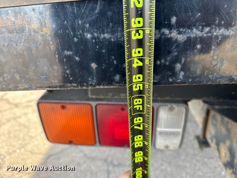 image for item EU4021 2007 Sterling 500 box truck