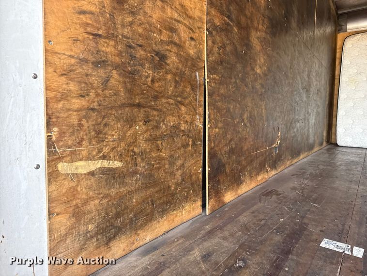 image for item EU4021 2007 Sterling 500 box truck