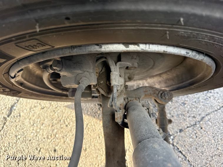 image for item EU4021 2007 Sterling 500 box truck